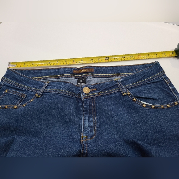 SOUTHPOLE Women's Blue Jeans embellished pockets sz.18 - Picture 5 of 10